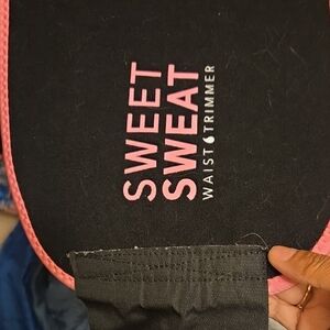 SWEET SWEAT Pink Waist Trimmer